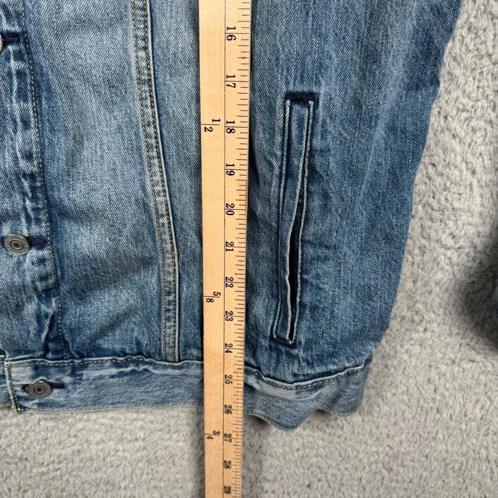 Levis Premium Trucker 'Big E' Jacket Mens XL Light Wash Blue Denim Button Grunge - Picture 5 of 8